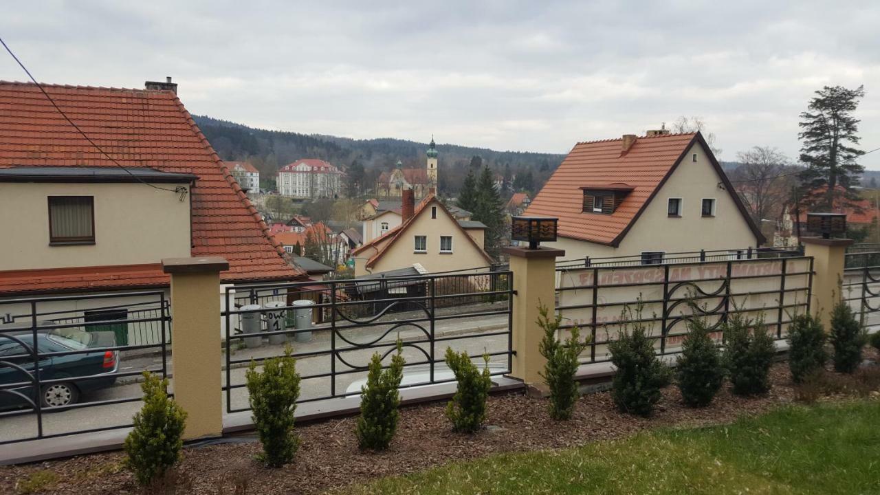 Apartament Z Widokiem-Blizej Zdroju Polanica-Zdroj Exterior photo