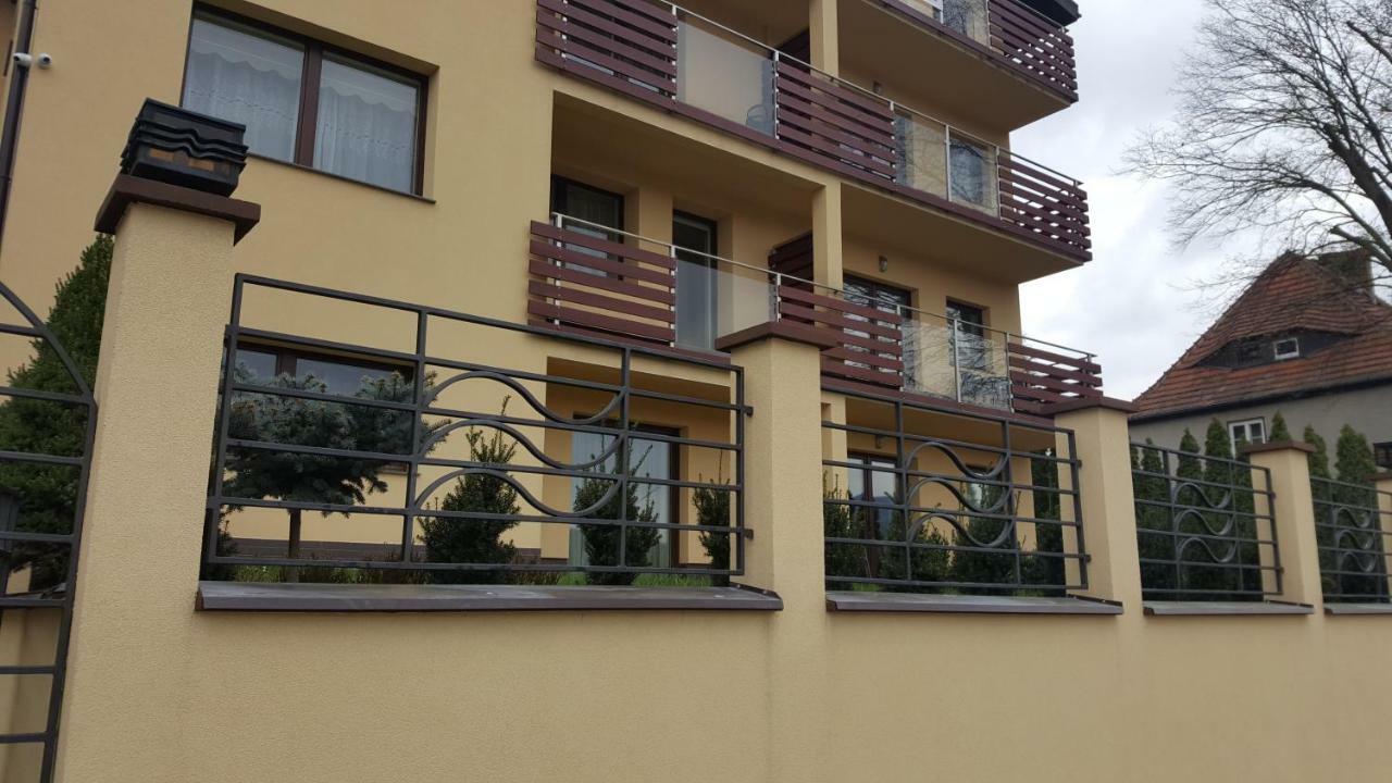 Apartament Z Widokiem-Blizej Zdroju Polanica-Zdroj Exterior photo