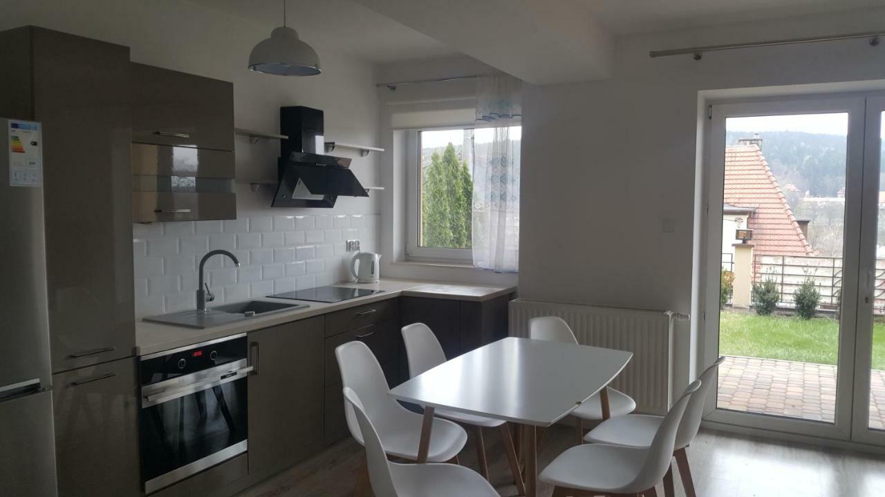 Apartament Z Widokiem-Blizej Zdroju Polanica-Zdroj Exterior photo